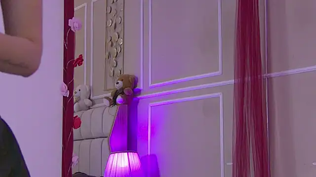 SerenaBennet online show from March 2026 11:10:02 AM