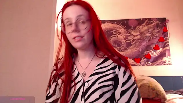 Snapshot of VanessaLincum chatting on April 2026 07:03:02 AM VanessaLincum online show from April 2026 07:03:02 AM