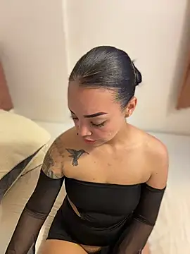 Sara LipsX online show from May 2026 01:25:02 AM