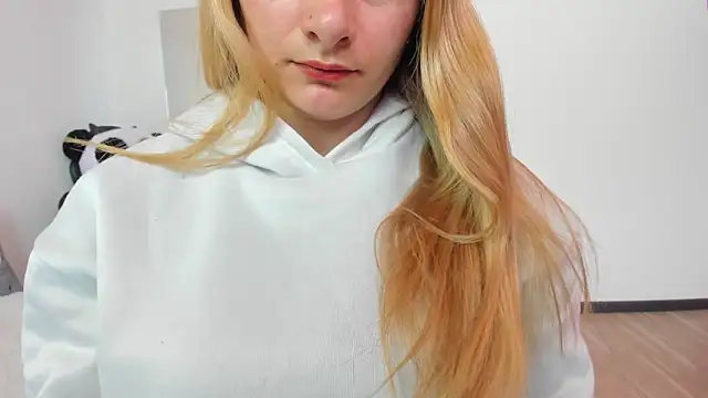 AtheneaRossi online show from March 2025 02:55:02 PM