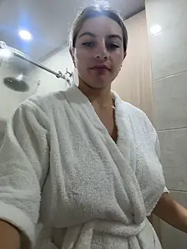 AtheneaRossi online show from April 2026 03:39:01 PM