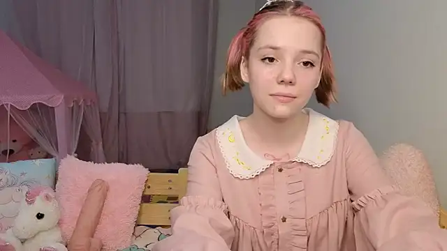 Snapshot of PrincessLittleKiki chatting on April 2026 07:06:02 PM PrincessLittleKiki online show from April 2026 07:06:02 PM