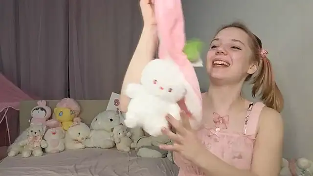 Snapshot of PrincessLittleKiki chatting on July 2026 08:04:02 PM PrincessLittleKiki online show from July 2026 08:04:02 PM