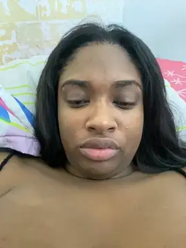 Snapshot of _MARRTINNA_ chatting on December 2024 07:50:01 AM MARRTINNA online show from December 2024 07:50:01 AM