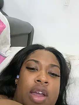 Snapshot of _MARRTINNA_ chatting on February 2025 11:11:01 AM MARRTINNA online show from February 2025 11:11:01 AM