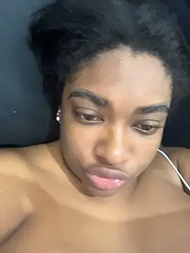 Snapshot of _MARRTINNA_ chatting on November 2025 07:39:01 AM MARRTINNA online show from November 2025 07:39:01 AM