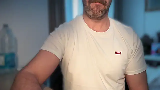 Mr Beef online show from April 2026 11:07:02 AM