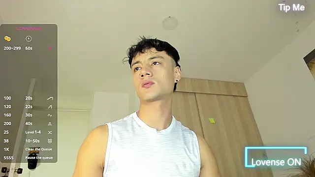 Sebastian-Dash online show from November 2025 11:05:01 PM