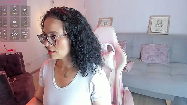 Aliciia cute1 online show from November 2025 10:42:02 PM