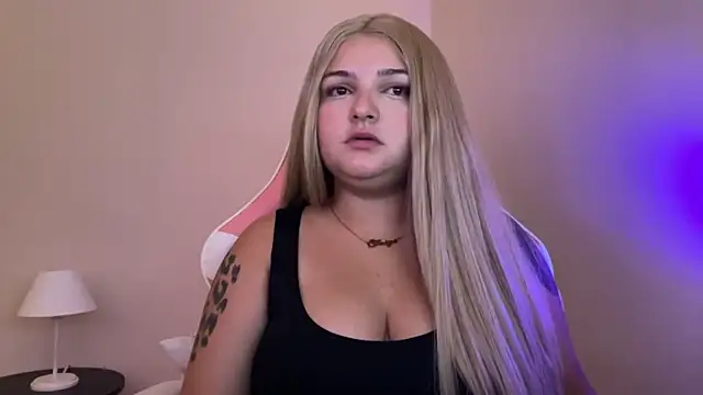 SweetPaige  online show from March 2025 11:31:02 PM