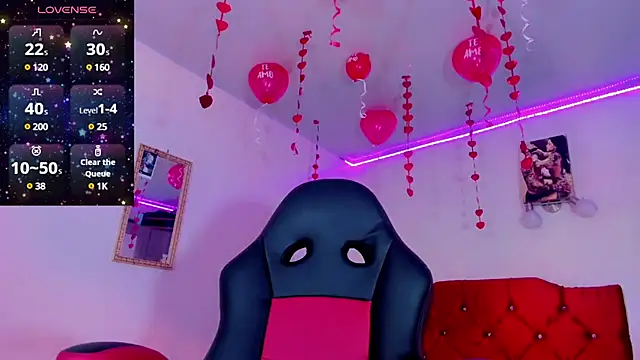 naomy  xx online show from February 2025 07:05:01 PM