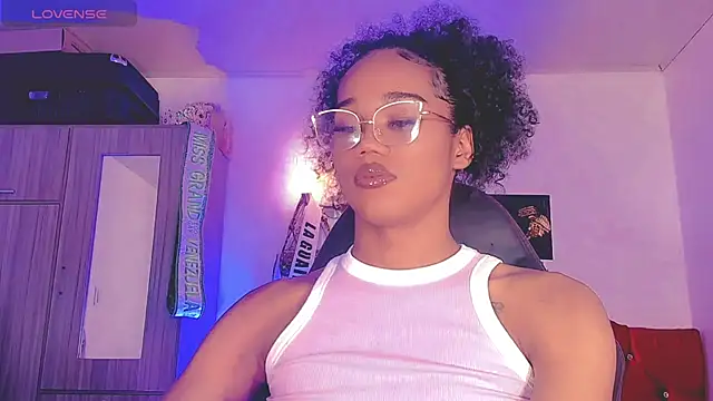 naomy  xx online show from July 2026 02:14:02 AM