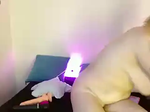 kittycatw online show from January 2025 06:56:02 PM