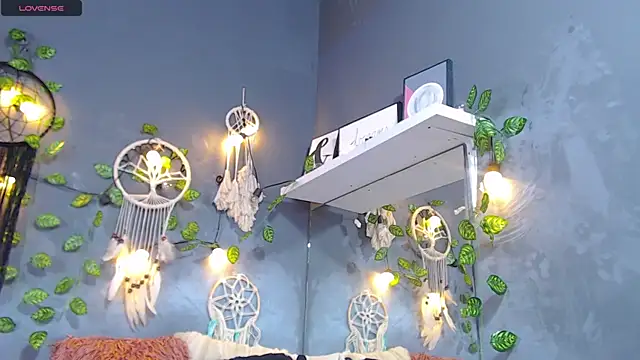 ItsVenuss online show from March 2025 06:34:01 PM