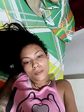 Snapshot of harry_lia_ chatting on November 2025 09:03:01 PM harry lia online show from November 2025 09:03:01 PM