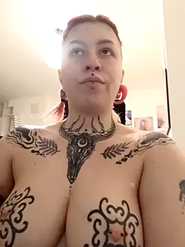 divine eve online show from March 2025 06:43:01 PM