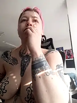 divine eve online show from March 2025 07:57:01 AM