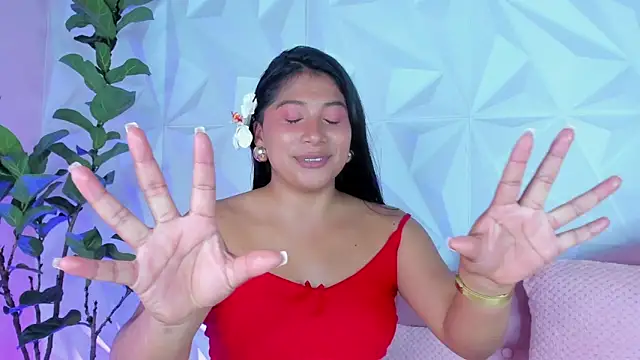 LinnaGardenia online show from January 2025 04:55:02 PM