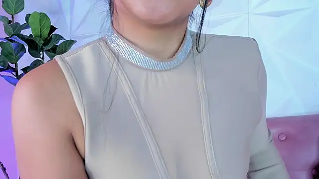 LinnaGardenia online show from January 2025 01:49:01 PM