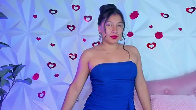 LinnaGardenia online show from March 2025 02:12:01 PM