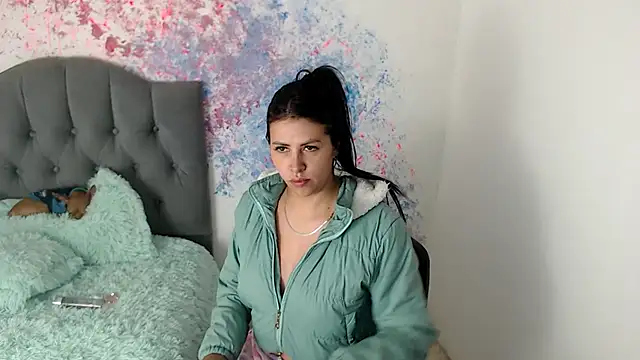 Snapshot of Alanna_atm_ chatting on December 2024 10:13:01 PM Alanna atm online show from December 2024 10:13:01 PM