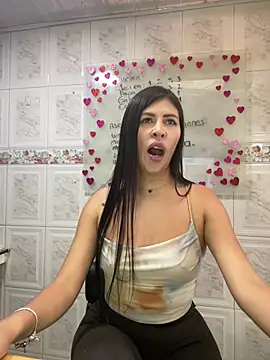 Snapshot of Alanna_atm_ chatting on January 2025 07:49:02 PM Alanna atm online show from January 2025 07:49:02 PM