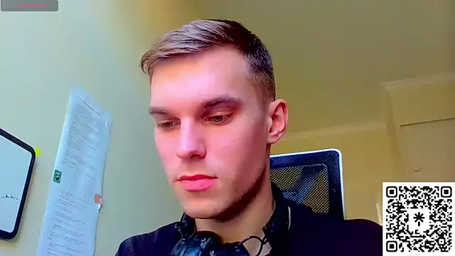 Snapshot of bluegaze6 chatting on October 2025 07:06:01 AM bluegaze6 online show from October 2025 07:06:01 AM