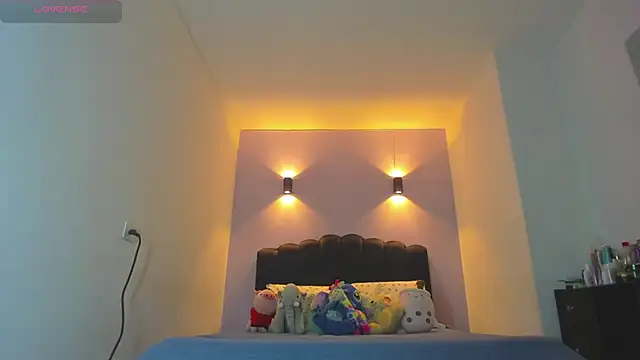 Sofia Clauss  online show from February 2026 05:19:02 AM