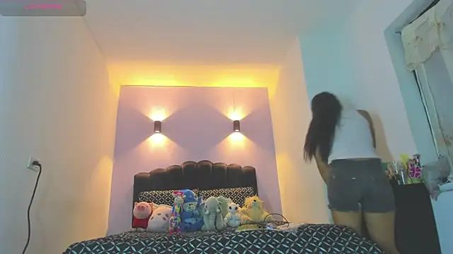 Sofia Clauss  online show from May 2026 04:19:01 AM