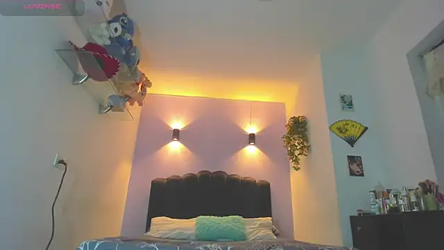 Sofia Clauss  online show from May 2026 04:31:01 AM