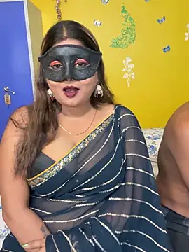 Snapshot of OrgsmMust chatting on September 2025 06:32:02 PM OrgsmMust online show from September 2025 06:32:02 PM