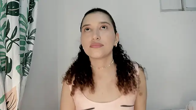 Snapshot of gabriela_duarte1 chatting on June 2026 01:00:01 AM gabriela duarte1 online show from June 2026 01:00:01 AM