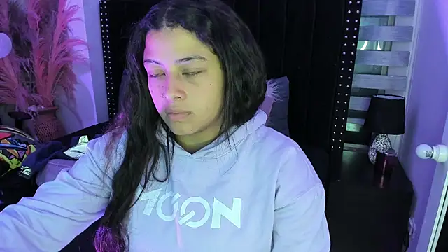 Snapshot of Sofiia-Rubb chatting on January 2025 03:54:02 AM Sofiia-Rubb online show from January 2025 03:54:02 AM