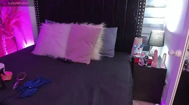 Snapshot of Sofiia-Rubb chatting on February 2025 04:25:01 AM Sofiia-Rubb online show from February 2025 04:25:01 AM