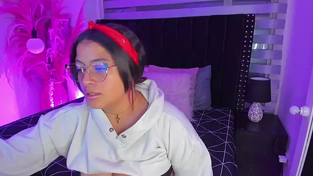 Snapshot of Sofiia-Rubb chatting on March 2025 07:21:02 AM Sofiia-Rubb online show from March 2025 07:21:02 AM