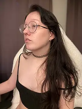 Snapshot of emigooflordXD chatting on December 2024 10:34:02 AM emigooflordXD online show from December 2024 10:34:02 AM