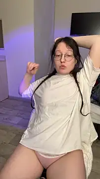 Snapshot of emigooflordXD chatting on November 2025 11:27:02 AM emigooflordXD online show from November 2025 11:27:02 AM