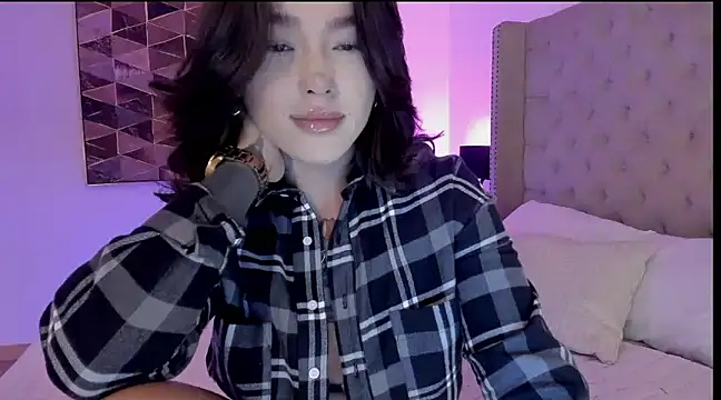 Snapshot of vangie_ chatting on January 2025 03:39:02 AM vangie online show from January 2025 03:39:02 AM