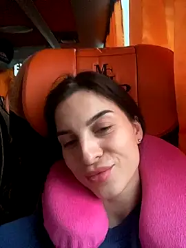 Snapshot of RebecaMur chatting on October 2025 07:27:02 AM RebecaMur online show from October 2025 07:27:02 AM