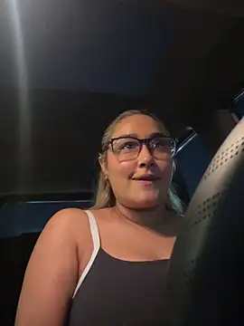 DarianaGuzz online show from October 2025 01:39:02 AM