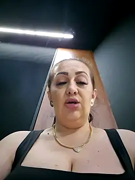 AvaLloyd online show from March 2025 03:29:01 AM