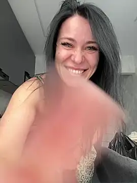 Snapshot of CuteNata chatting on February 2026 10:21:02 AM CuteNata online show from February 2026 10:21:02 AM