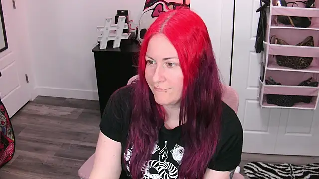Snapshot of gennyrock chatting on May 2026 01:55:01 AM gennyrock online show from May 2026 01:55:01 AM