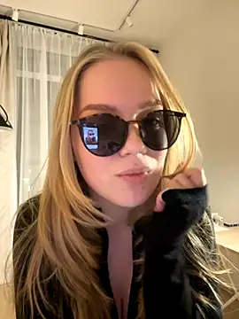 Little Forest ELF online show from November 2025 06:19:02 PM