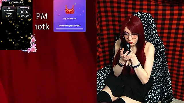 ElliMoor online show from October 2025 10:47:02 AM