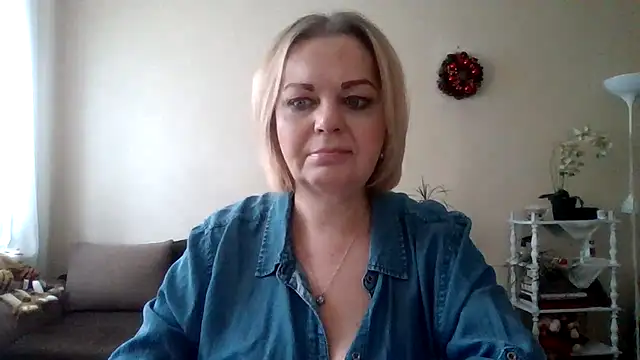 Snapshot of SofiyaPetrova chatting on February 2025 10:19:01 AM SofiyaPetrova online show from February 2025 10:19:01 AM