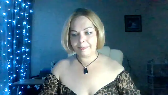 Snapshot of SofiyaPetrova chatting on July 2026 12:19:02 AM SofiyaPetrova online show from July 2026 12:19:02 AM