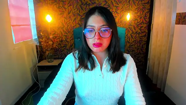 Snapshot of MiaWils_ chatting on February 2025 01:17:02 PM MiaWils online show from February 2025 01:17:02 PM
