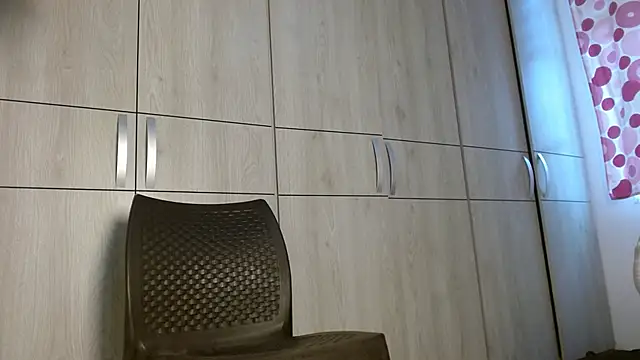 Snapshot of Muscle_Brown10 chatting on January 2025 02:21:01 PM Muscle Brown10 online show from January 2025 02:21:01 PM