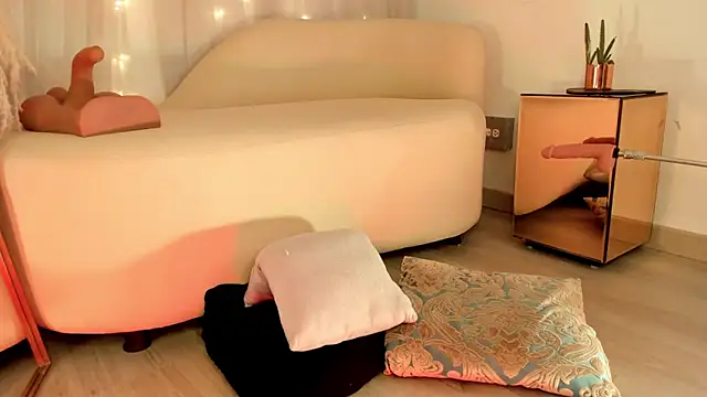 Charlotte  08 online show from March 2025 03:41:02 AM